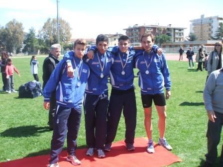 premiazione staffetta_4x400_junior_2012